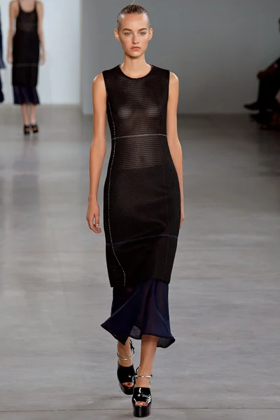 Look 10